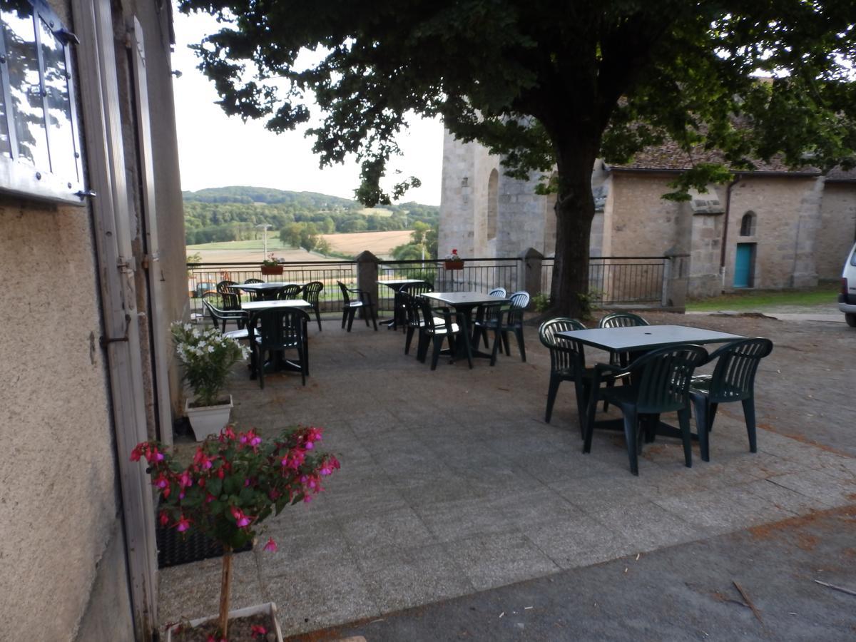 ホテルLa Fontaine Aux Loups Saint-Sulpice-le-Dunois エクステリア 写真